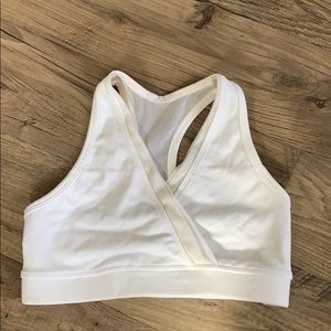 Lululemon cross front sports bra - mesh details